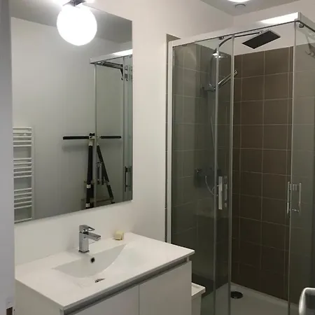 2 Pieces De 49 M2 ,piscine. Jardin Privatif Apartment Cannes